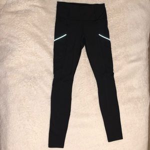 Lululemon Athletica Speed Up Tight 28” (size 4)